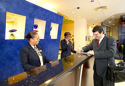 Courtyard By Marriott Little Rock Downtown Hotel Interior photo